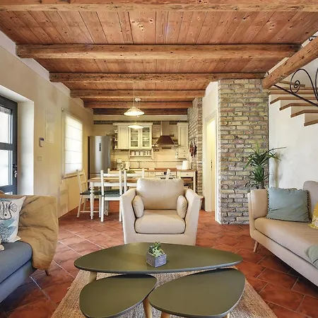 Azur Villa Muntic